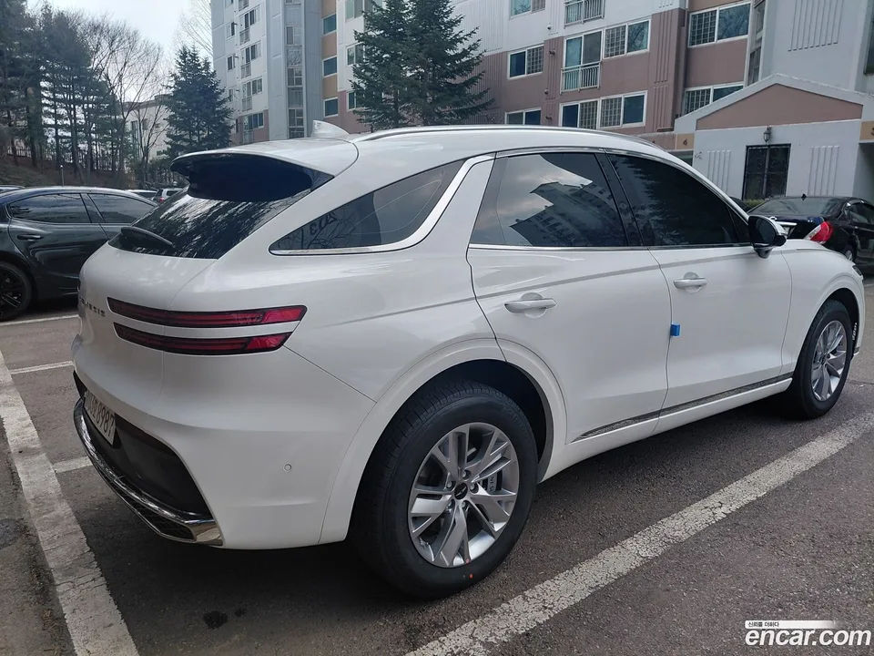 Genesis GV70 2.5T AWD 2026 — миниатюра 2