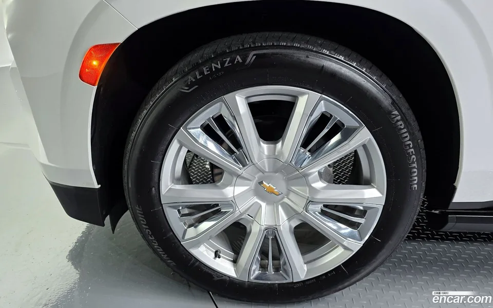 Chevrolet Tahoe 6.2 4WD 2022 — миниатюра 2