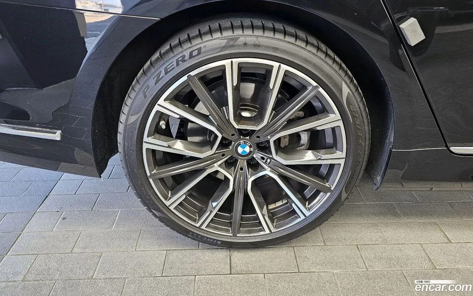 BMW 7 Series 740i M 2022 — миниатюра 2