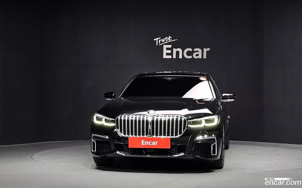 BMW 7 Series 740i M 2022 — миниатюра 3
