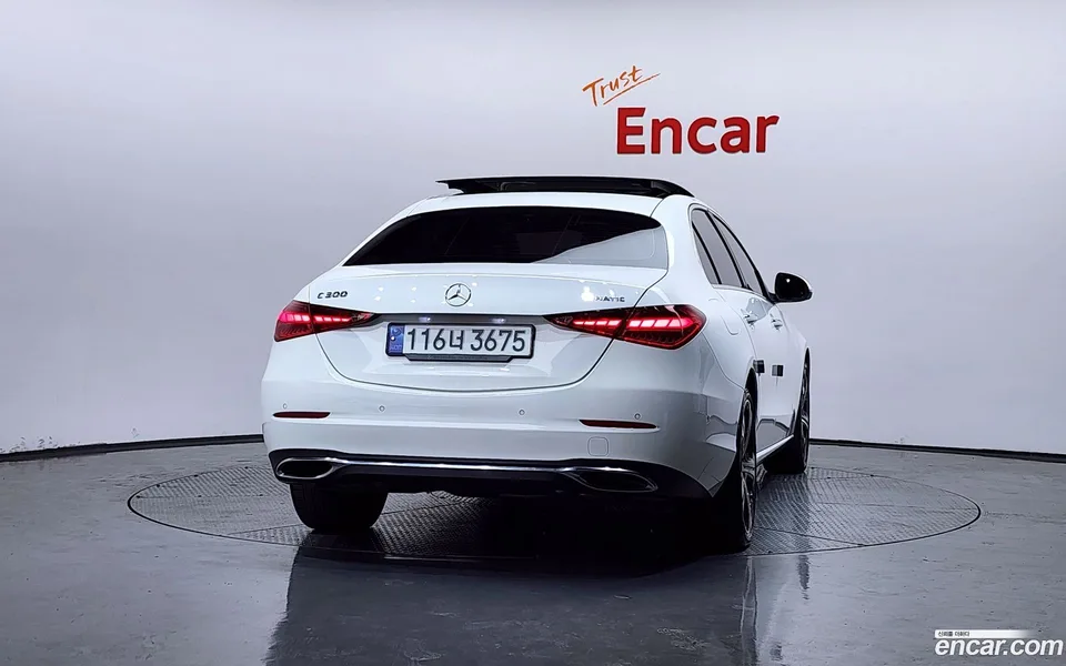 Mercedes-Benz C-Class C300 4MATIC 2023 — миниатюра 4