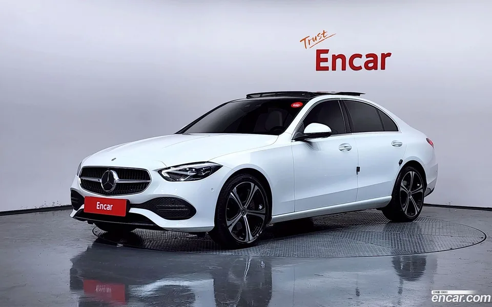 Mercedes-Benz C-Class C300 4MATIC 2023 — фото 1, купить с доставкой в Москву