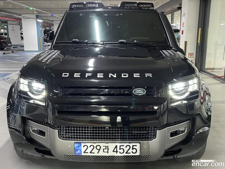 Land Rover Defender 130 D300 X- HSE 2023 — миниатюра 3