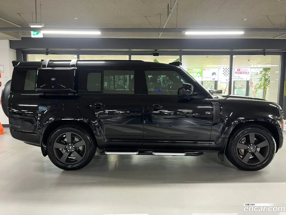 Land Rover Defender 130 D300 X- HSE 2023 — миниатюра 5