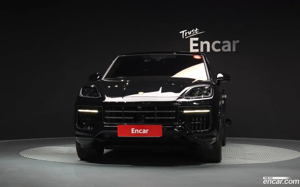 Porsche Cayenne 4.0 GTS 2025 — миниатюра 3