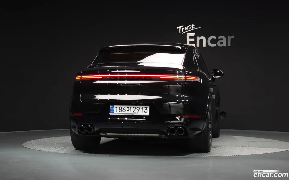 Porsche Cayenne 4.0 GTS 2025 — миниатюра 4