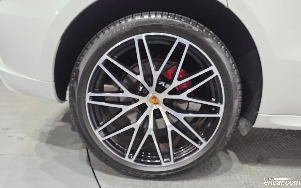 Porsche Macan 2.9 S 2023 — миниатюра 2