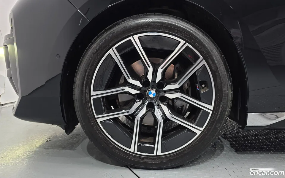 BMW 7 Series 740d xDrive M 2025 — миниатюра 5