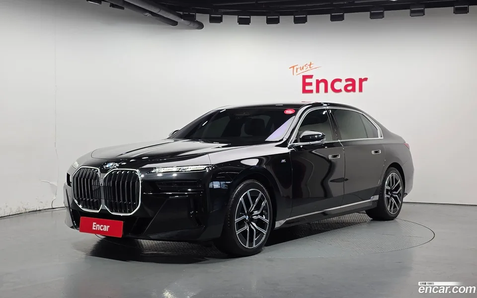 BMW 7 Series 740d xDrive M 2025 — фото 1, купить с доставкой в Москву
