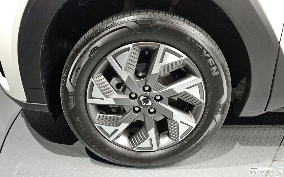KG Mobility Torres EVX E7 2024 — миниатюра 2