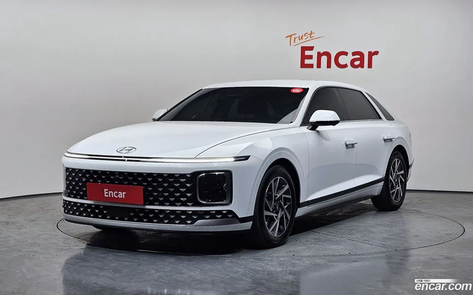 Hyundai Grandeur 2.5 2WD 2023 — фото 1, купить с доставкой в Москву