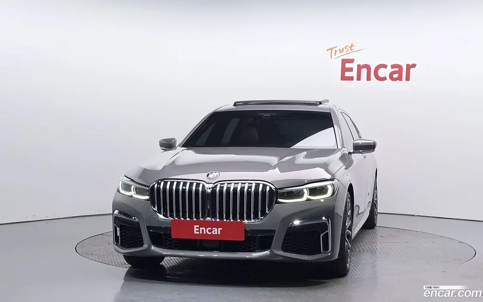 BMW 7 Series 740Li xDrive M 2022 — миниатюра 3