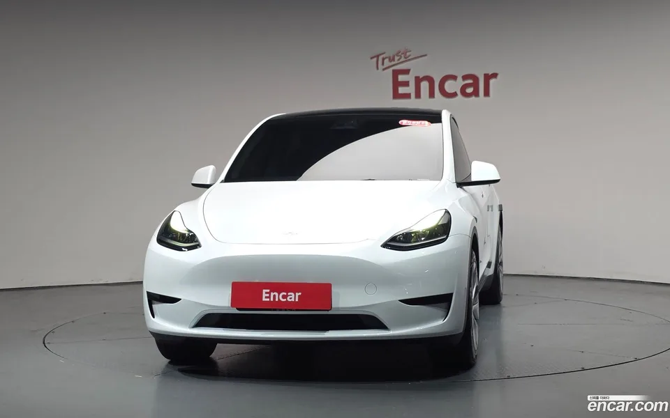 Tesla Model Y RWD 2024 — миниатюра 3