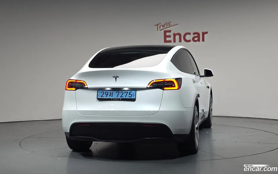 Tesla Model Y RWD 2024 — миниатюра 4