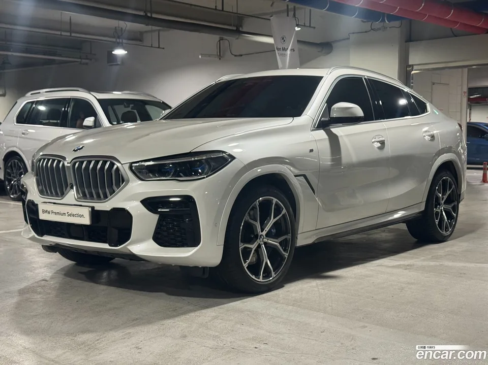 BMW X6 xDrive30d M 2022 — фото 1, купить с доставкой в Москву