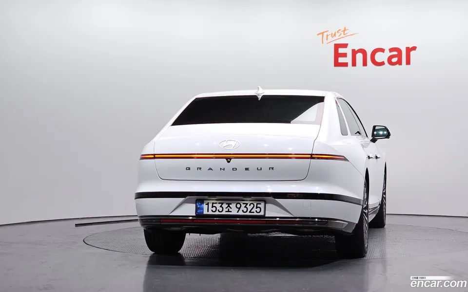 Hyundai Grandeur Hybrid 2024 — миниатюра 4