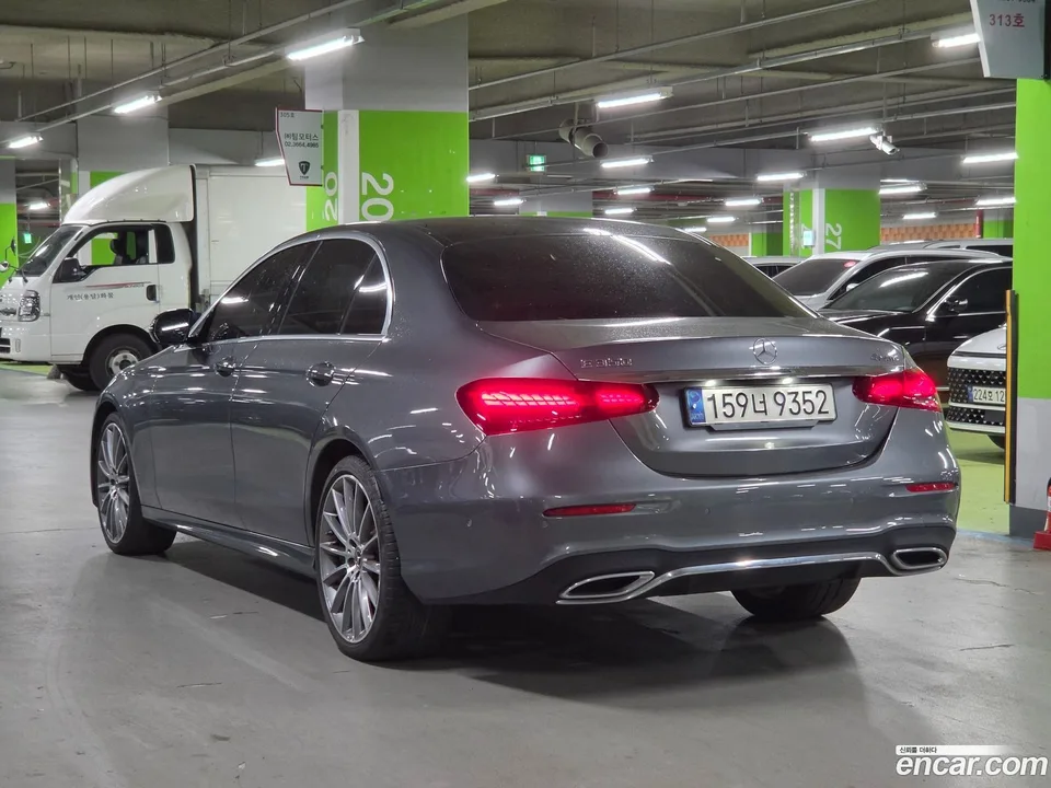 Mercedes-Benz E-Class E350 4MATIC AMG Line 2022 — миниатюра 4