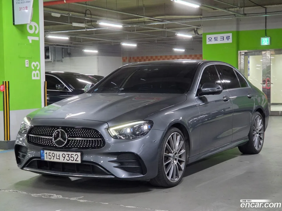 Mercedes-Benz E-Class E350 4MATIC AMG Line 2022 — фото 1, купить с доставкой в Москву