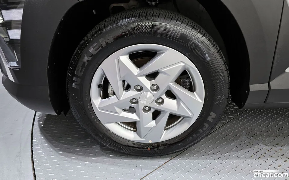 Hyundai Kona 1.6 2WD 2024 — миниатюра 2