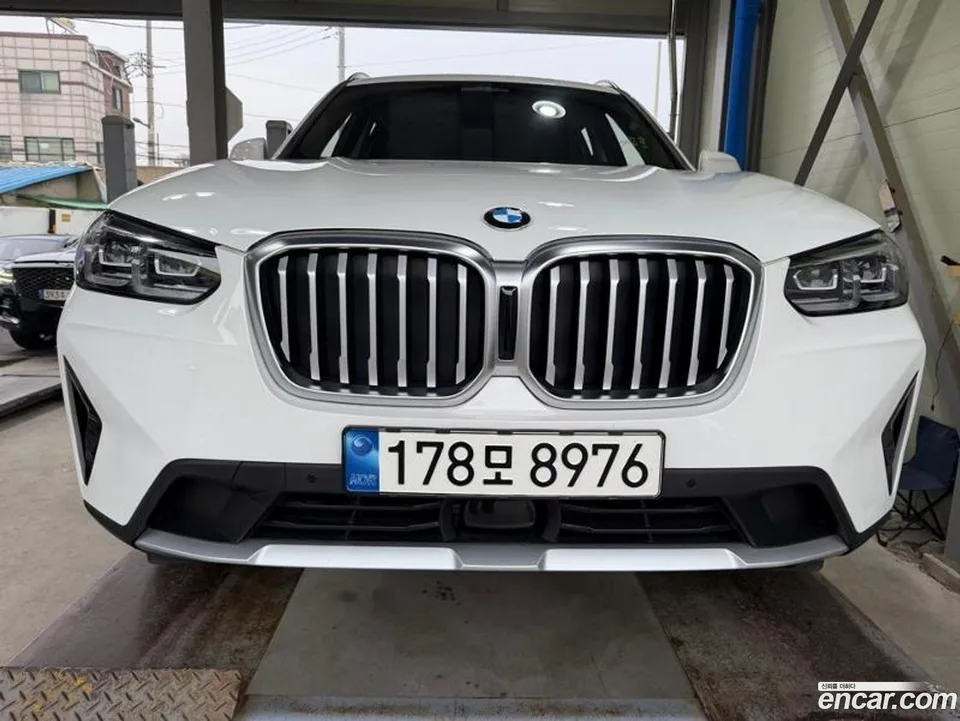 BMW X3 xDrive 20i 2022 — фото 1, купить с доставкой в Москву