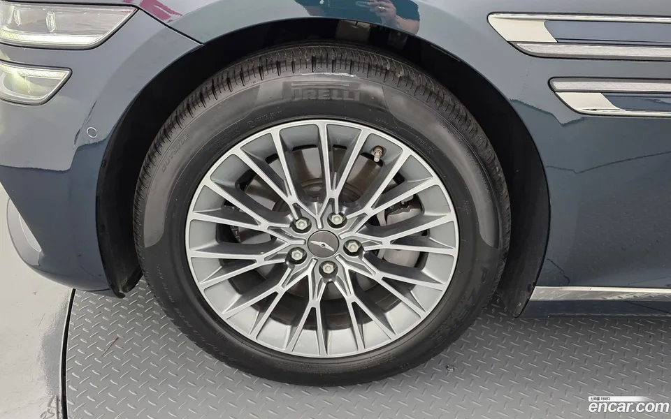 Genesis G80 2.5 2WD 2023 — миниатюра 5
