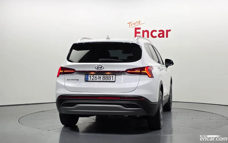 Hyundai SantaFe 2.2 2WD 2023 — миниатюра 4