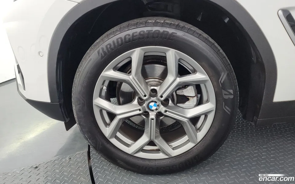 BMW X4 xDrive20i xLine 2022 — миниатюра 2