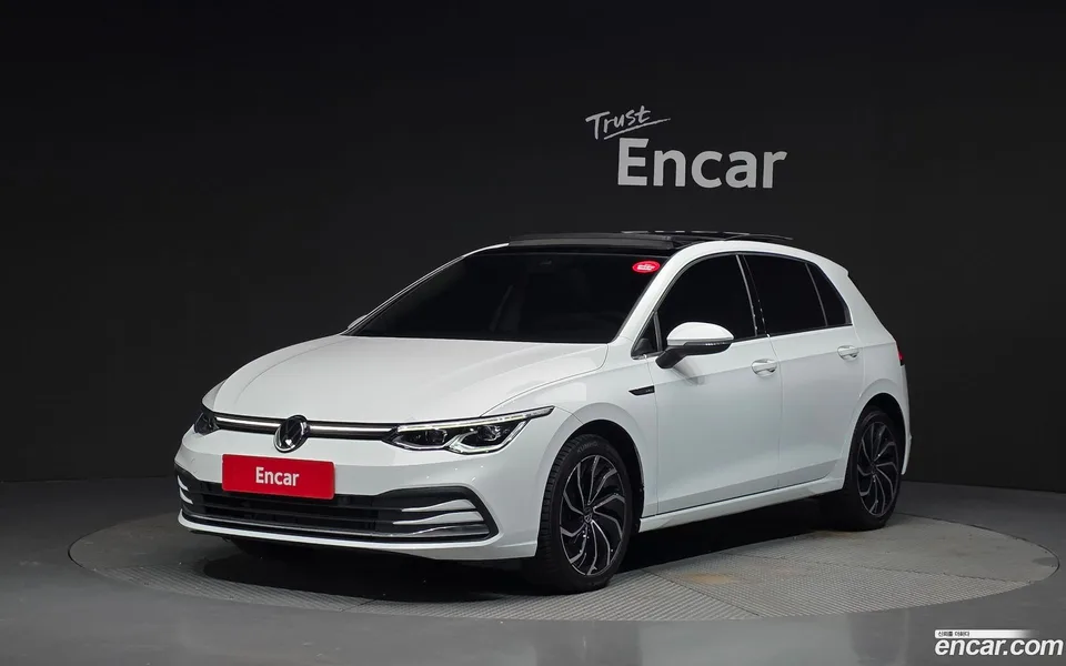 Volkswagen Golf 2.0 TDI 2022 — фото 1, купить с доставкой в Москву