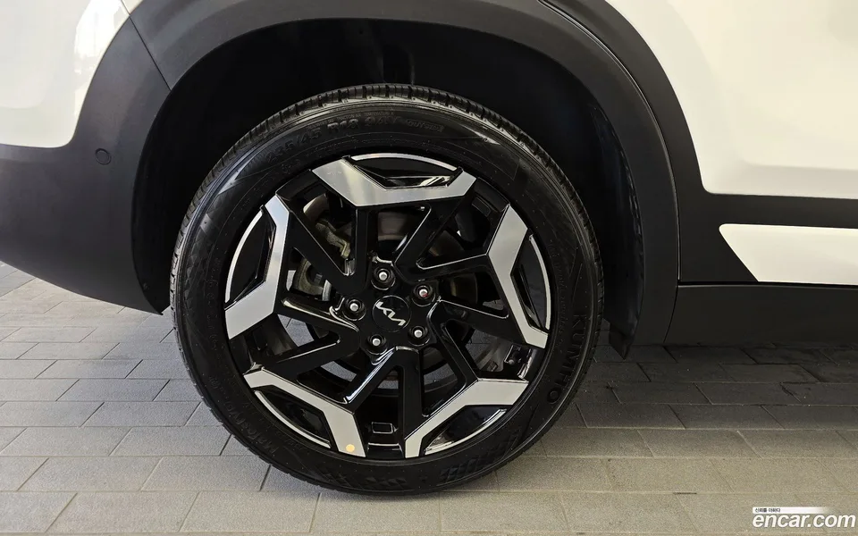 Kia Seltos 1.6 2WD 2023 — миниатюра 2