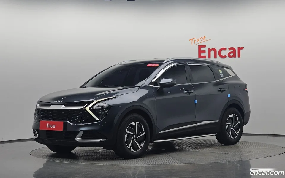 Kia Sportage Hybrid 2WD 2022 — фото 1, купить с доставкой в Москву