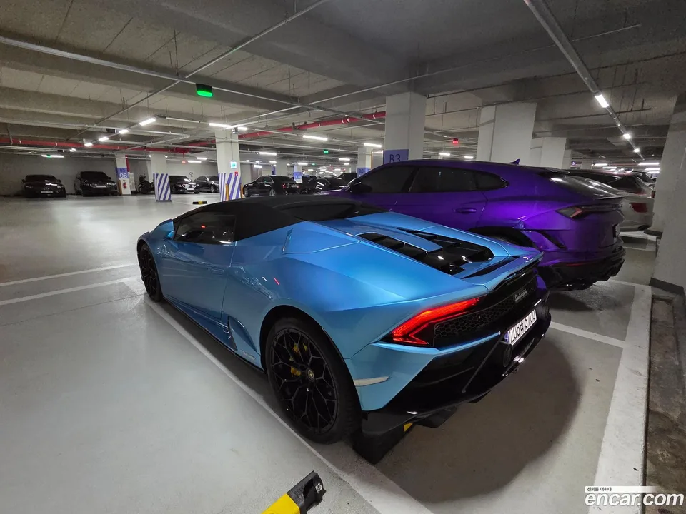 Lamborghini Huracan LP640-4 2023 — миниатюра 4