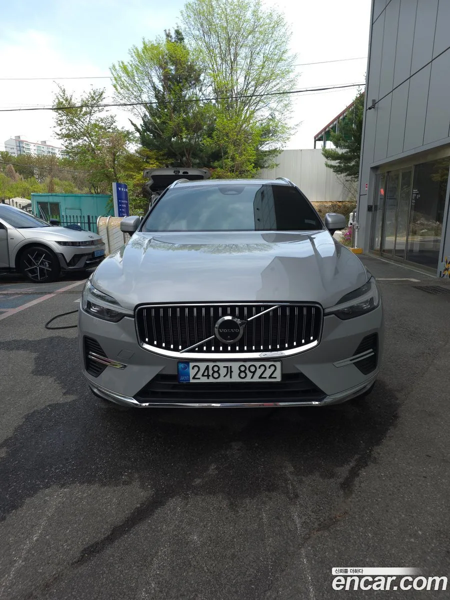 Volvo XC60 T8 2022 — фото 1, купить с доставкой в Москву