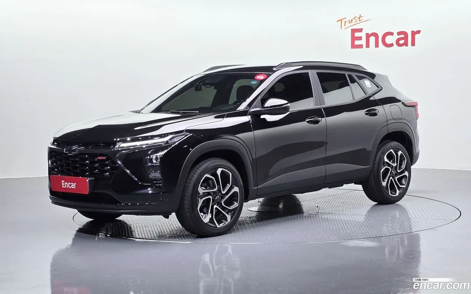 Chevrolet Trax Crossover 1.2 RS 2023 — фото 1, купить с доставкой в Москву