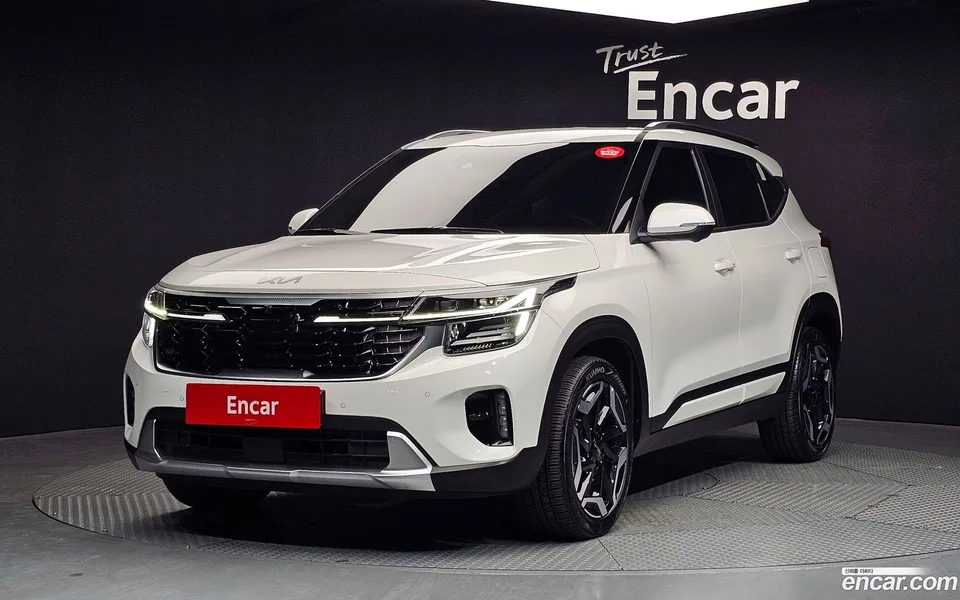 Kia Seltos 1.6 2WD 2025 — фото 1, купить с доставкой в Москву