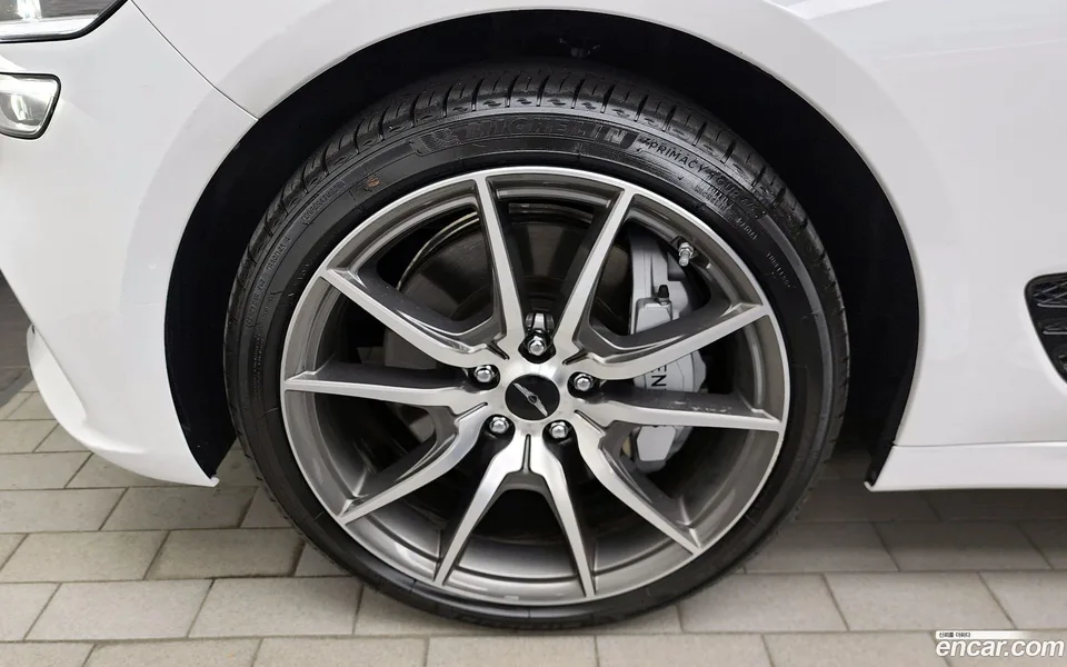 Genesis G70 2.5T 4WD 2023 — миниатюра 2