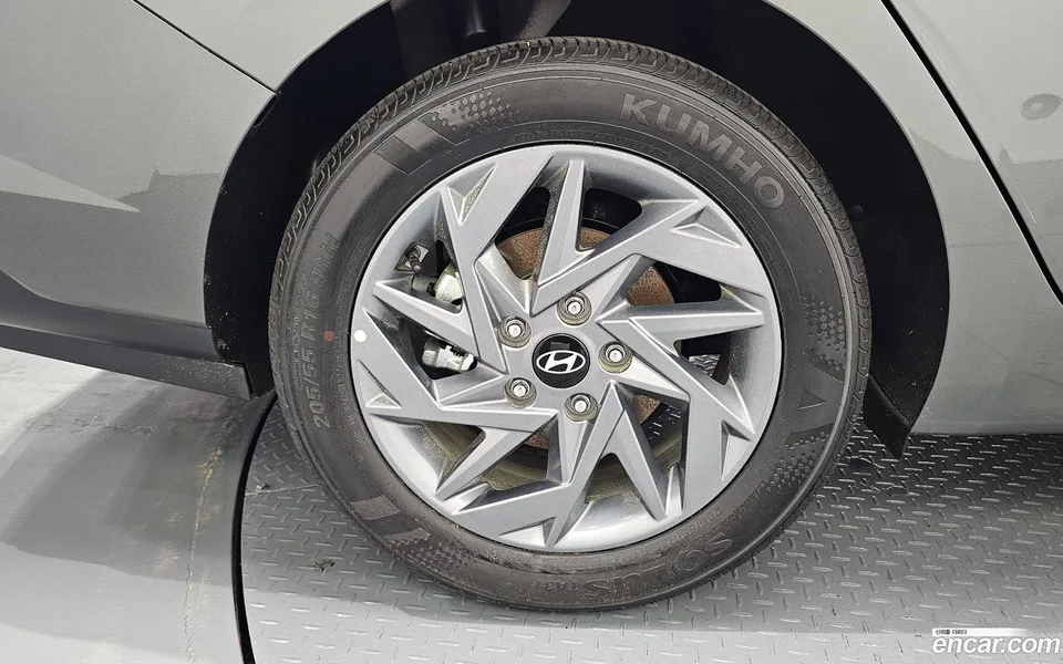 Hyundai Avante CN7 1.6 2026 — миниатюра 2