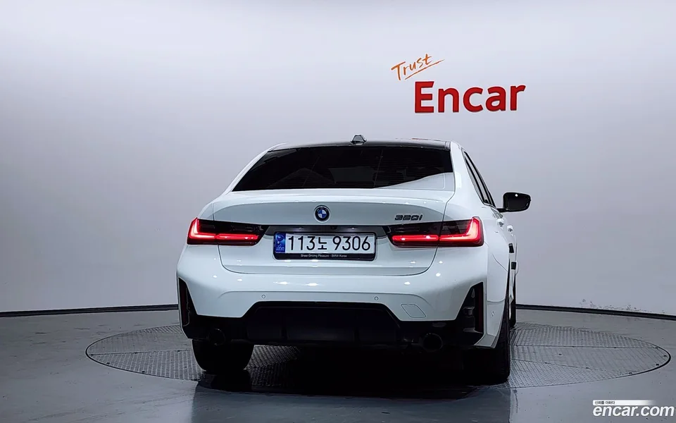 BMW 3 Series 320i M 2023 — миниатюра 4