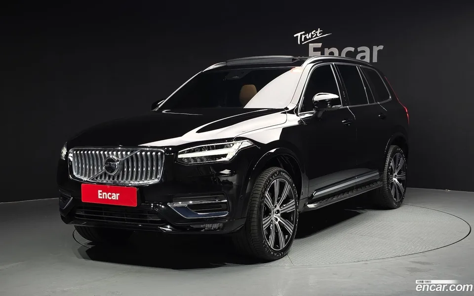 Volvo XC90 B6 2025 — фото 1, купить с доставкой в Москву