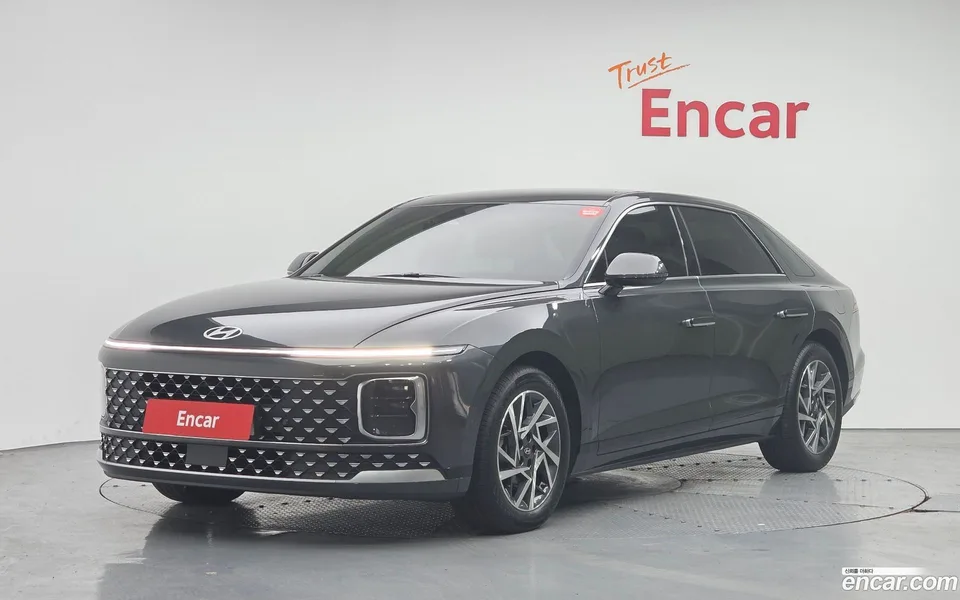 Hyundai Grandeur 2.5 2WD 2025 — фото 1, купить с доставкой в Москву