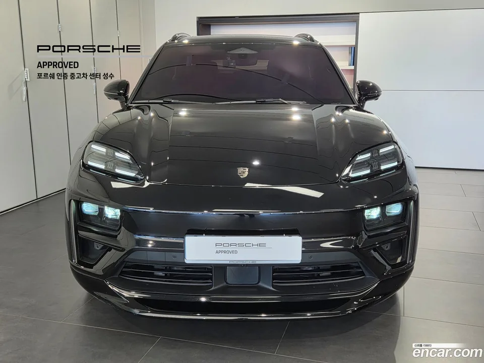 Porsche Macan Electric 2025 — миниатюра 3