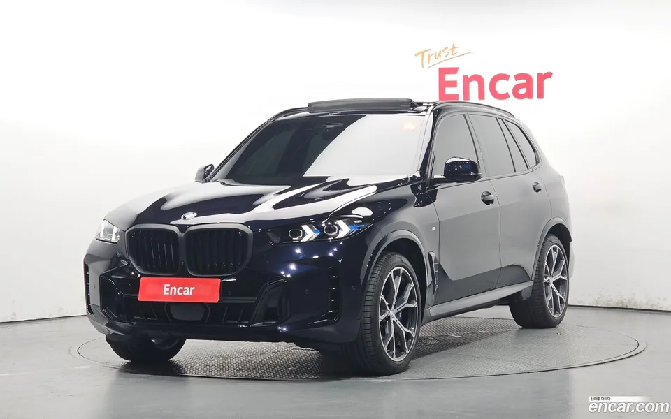 BMW X5 xDrive 30d M 2025 — фото 1, купить с доставкой в Москву