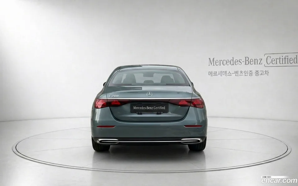 Mercedes-Benz E-Class E200 2025 — миниатюра 4
