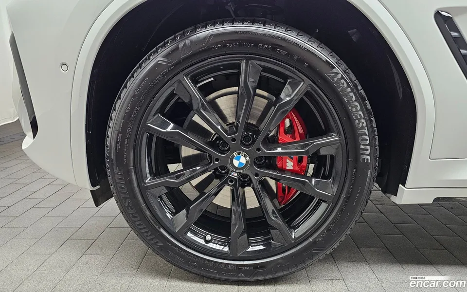 BMW X4 xDrive20i M 2025 — миниатюра 2