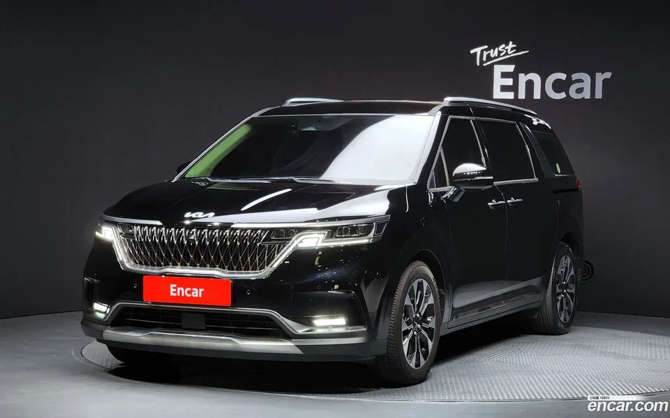 Kia Carnival 9 2022 — фото 1, купить с доставкой в Москву