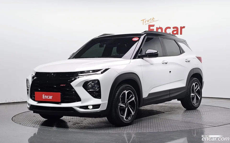 Chevrolet Trailblazer 1.3 2WD 2023 — фото 1, купить с доставкой в Москву