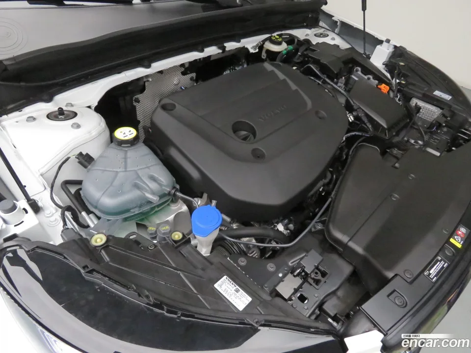 Volvo XC40 B4 2026 — миниатюра 5
