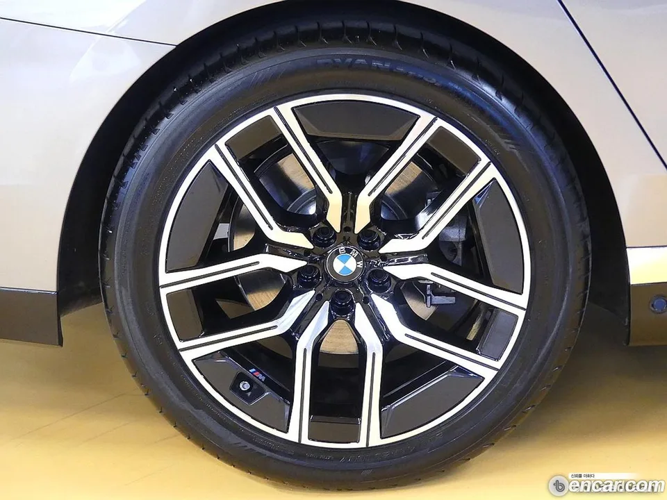 BMW 7 Series 740d xDrive M 2025 — миниатюра 2