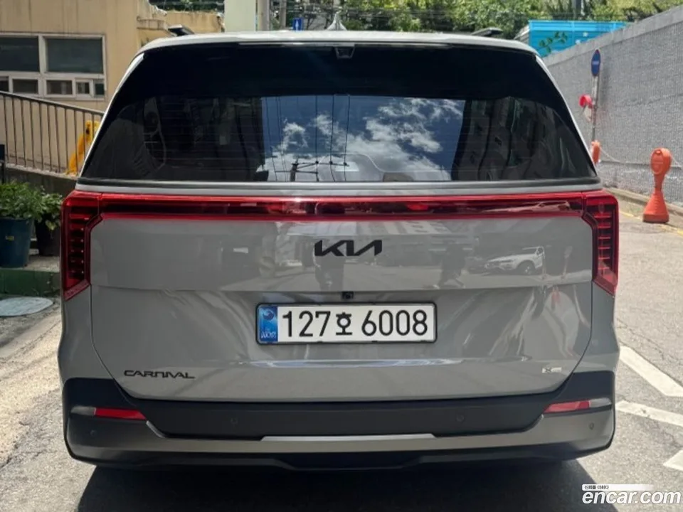 Kia Carnival HEV 9 X Line 2026 — миниатюра 4