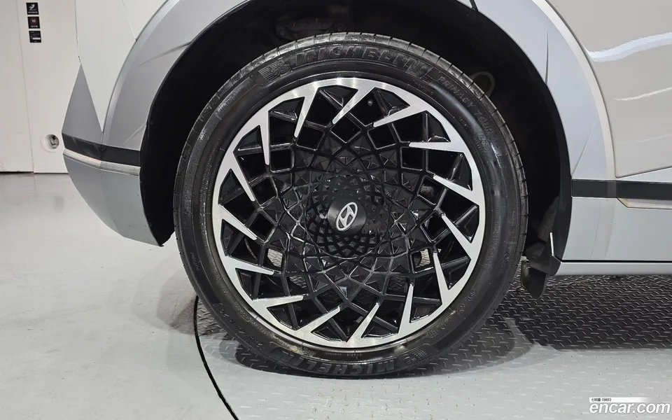 Hyundai Ioniq 5 2023 — миниатюра 5