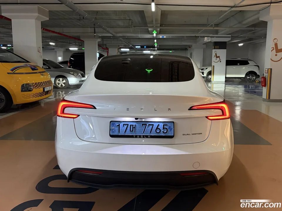Tesla Model 3 AWD 2024 — миниатюра 5